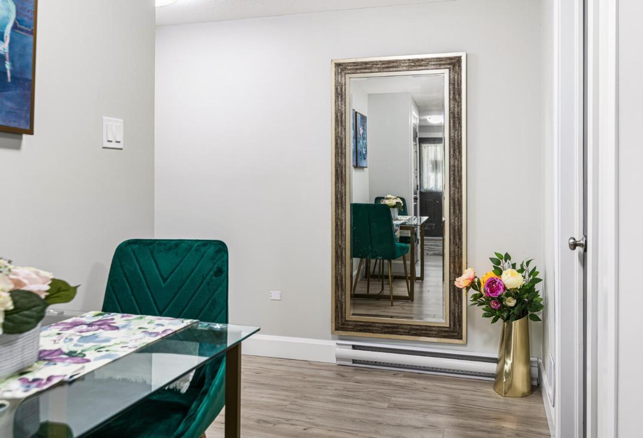 One Bedroom Apartment Moncton North ! المظهر الخارجي الصورة