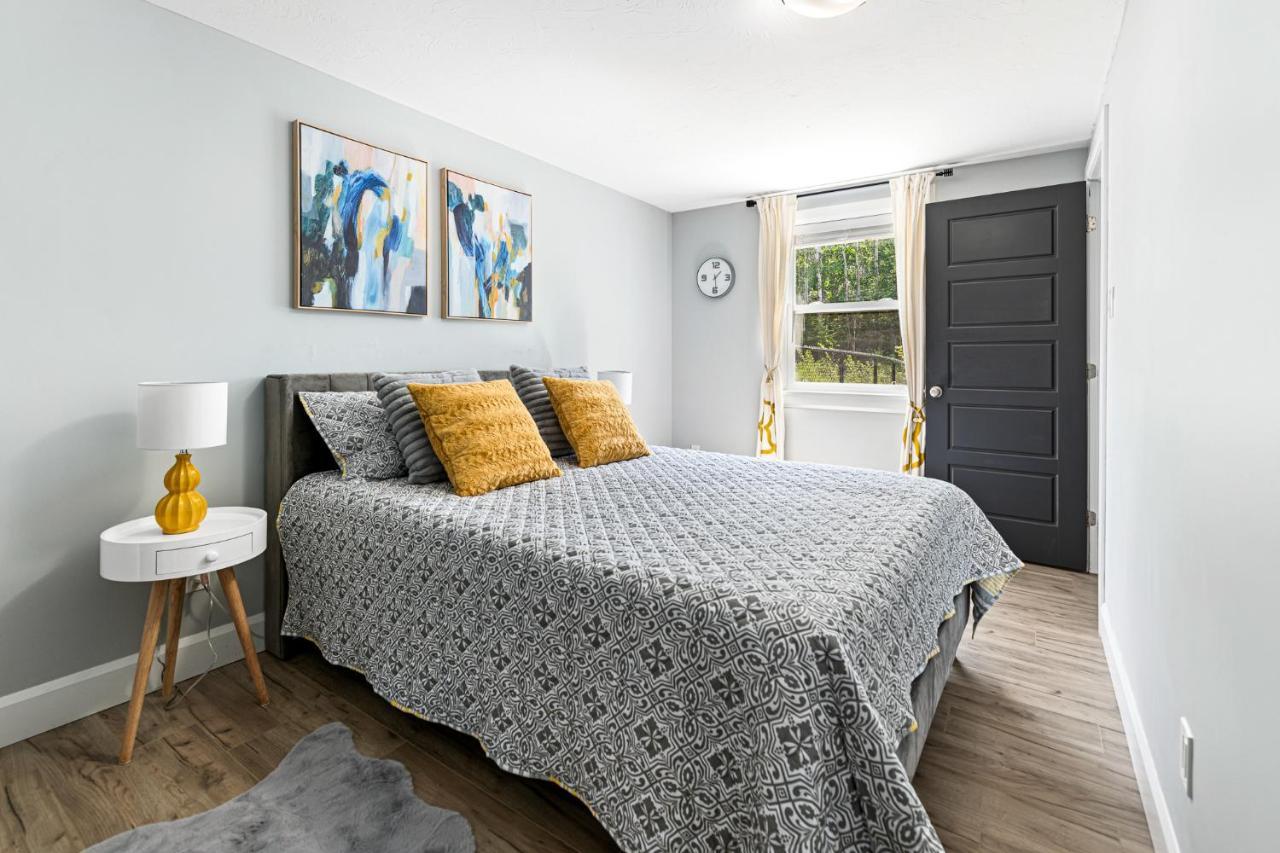 One Bedroom Apartment Moncton North ! المظهر الخارجي الصورة